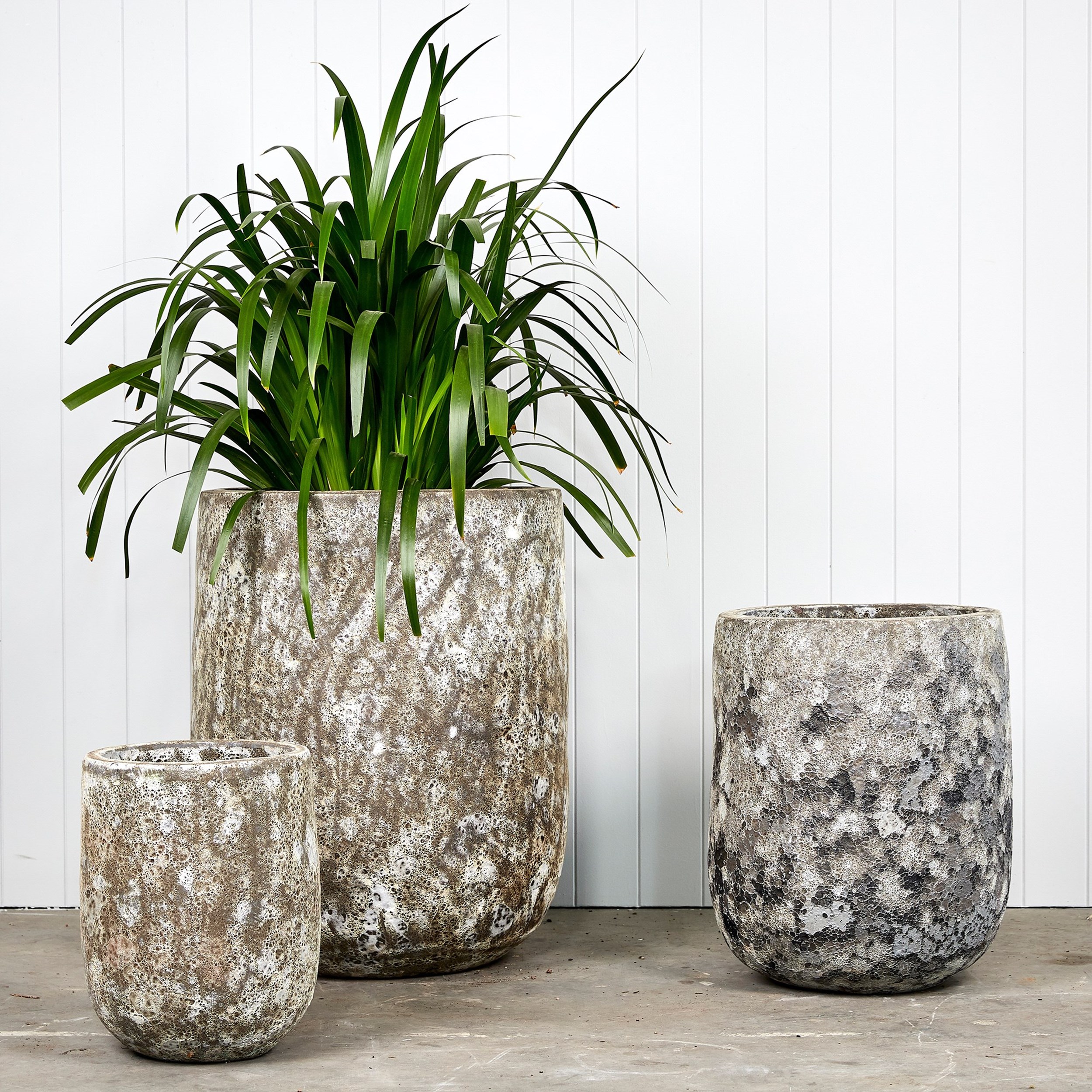 Triton U Pot. Outdoor Designer Store