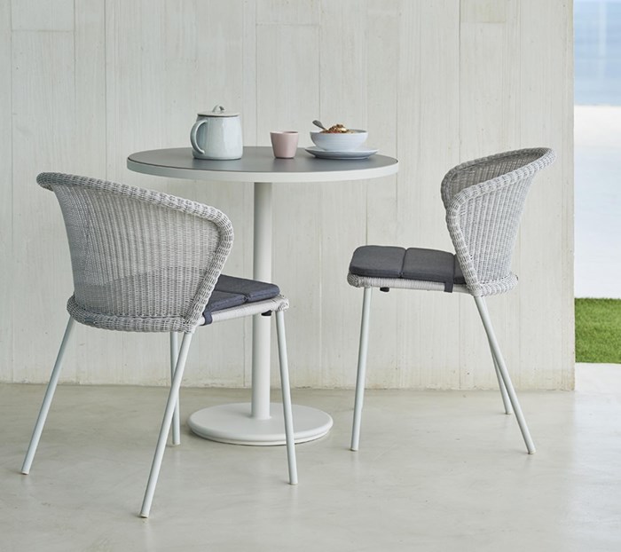 Picture of LEAN LOUNGE CHAIR, STACKABLE