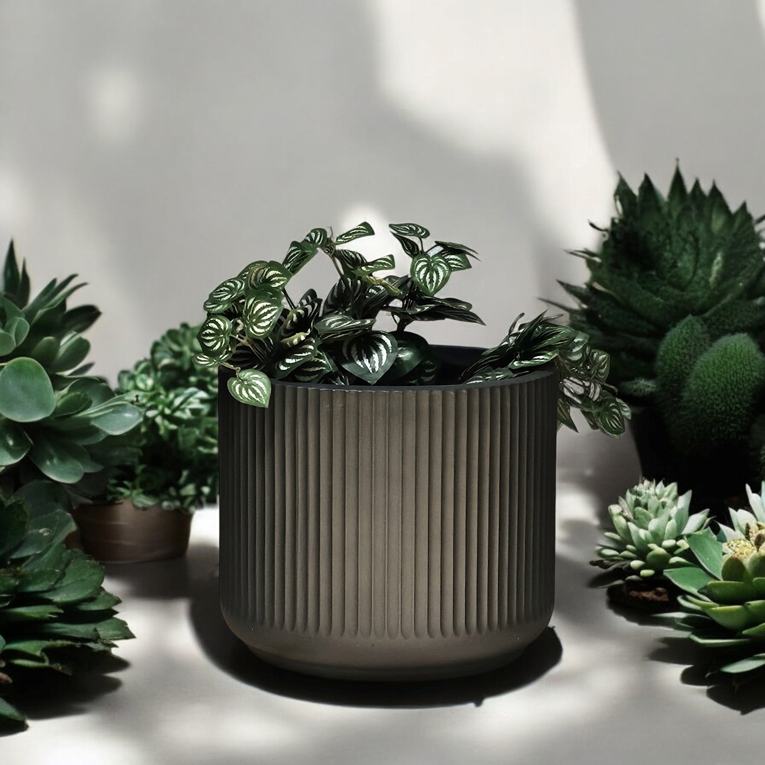 Picture of Gardenlite Corrugated Cylinder Black