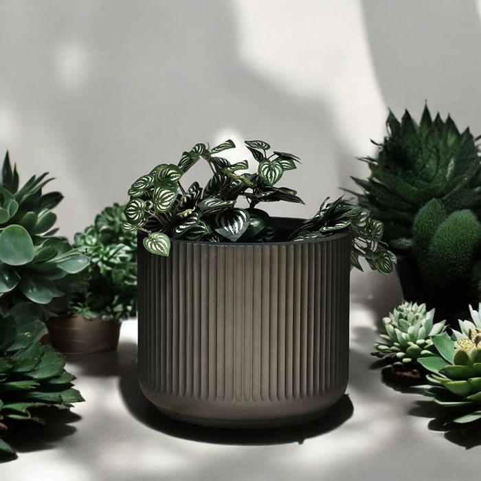 Picture of Gardenlite Corrugated Cylinder Black