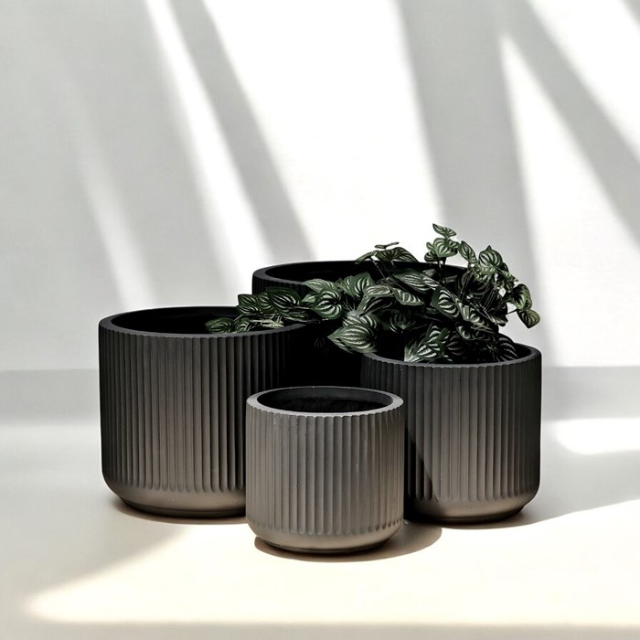 Picture of Gardenlite Corrugated Cylinder Black