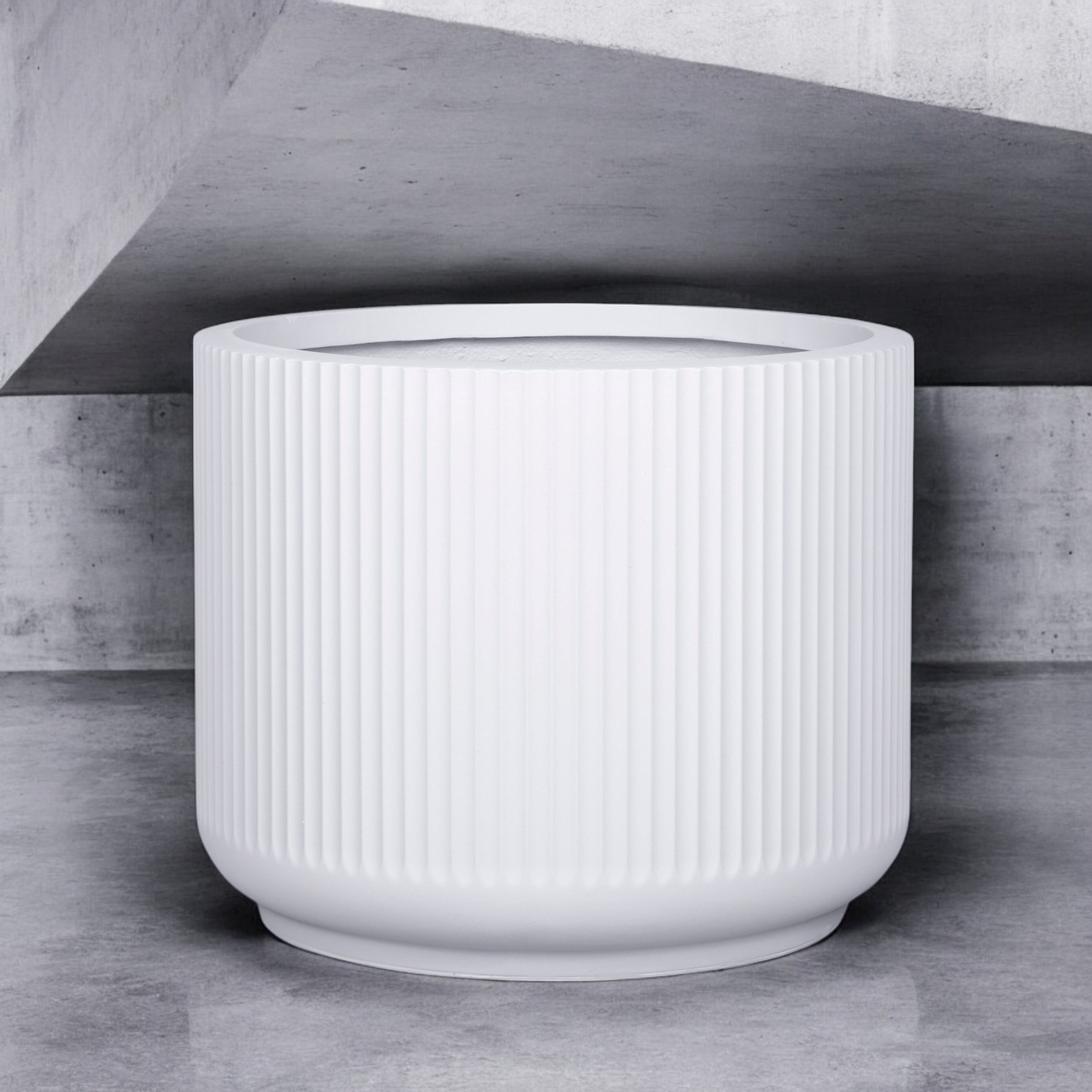Picture of Gardenlite Corrugated Cylinder White