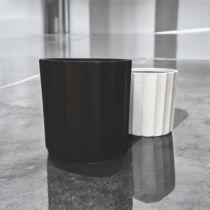 Picture of Gardenlite Grecian Cylinder Black